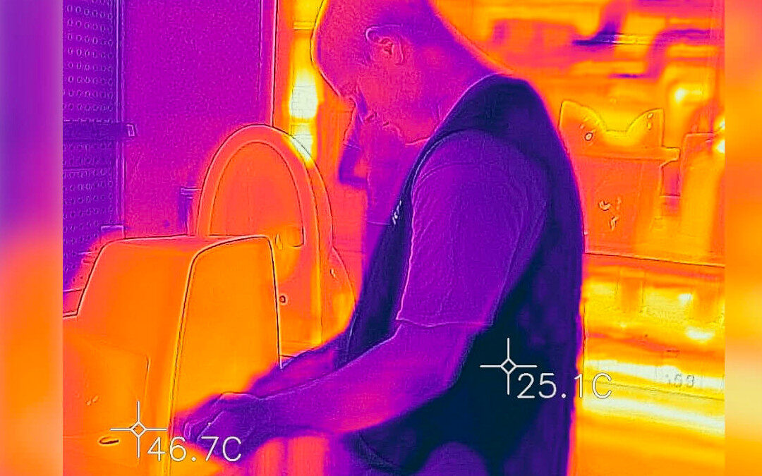 Kamizelka chłodząca  – sprawdzony sposób na lato